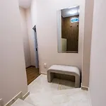 Flora Apartment *