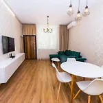 Flora Apartment *